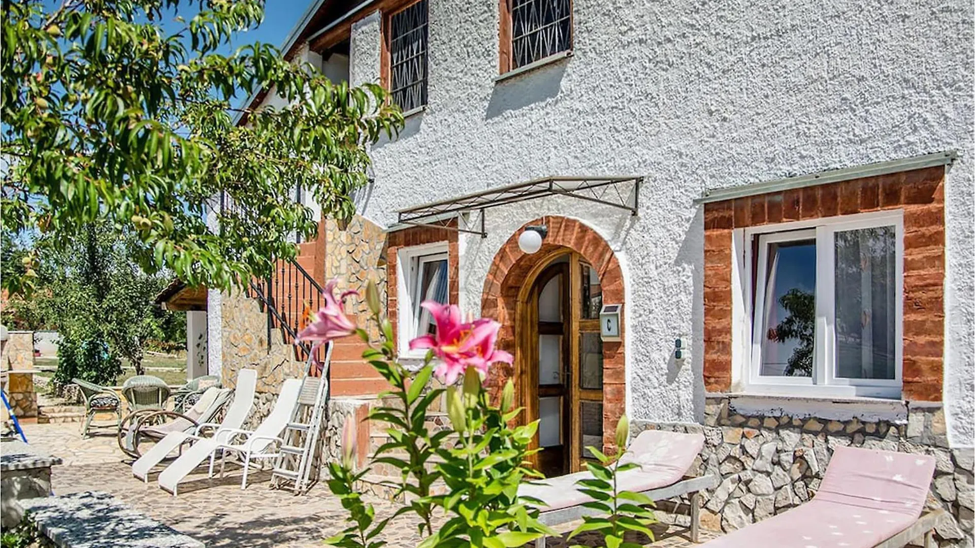 Lovely Home In Kacana With Wifi Butkovici